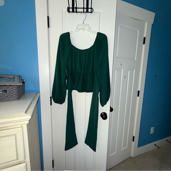 Altar'd State Lola Crossover Blouse
in Forest Green - Large, never worn - Picture 11 of 14
